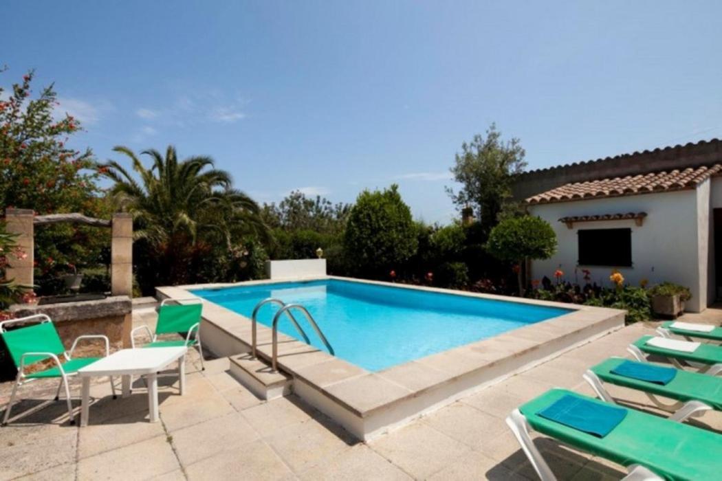 Country house La Sort 56